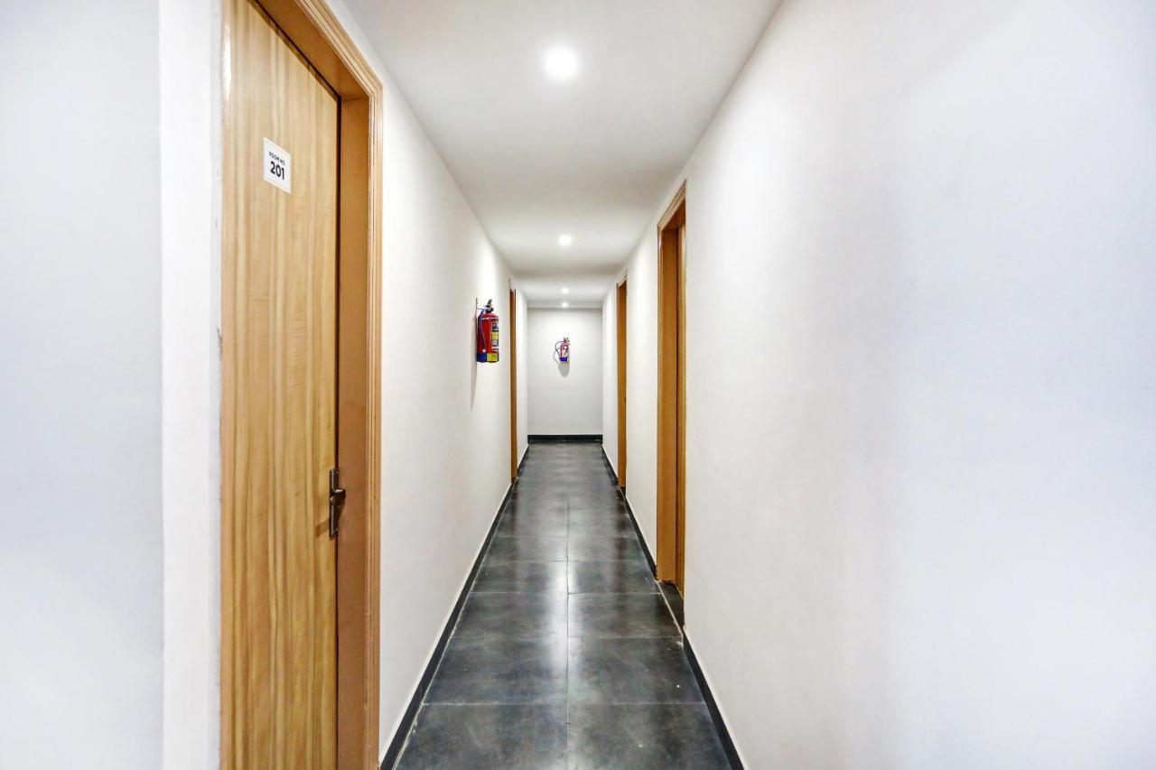 Oyo 81641 Collection O Hotel A1 Residency Hotel 3*